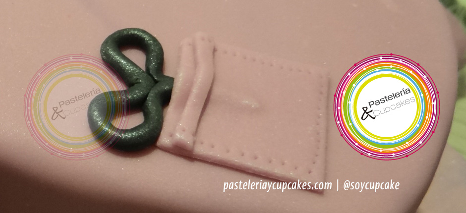 Pastel en forma de bata de doctor