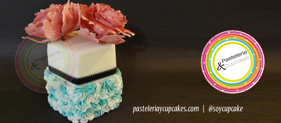 pastel de peonias y olanes